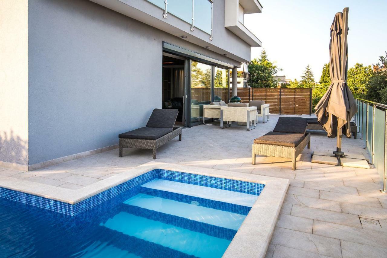 Luxury Apartment Imperia クルク エクステリア 写真