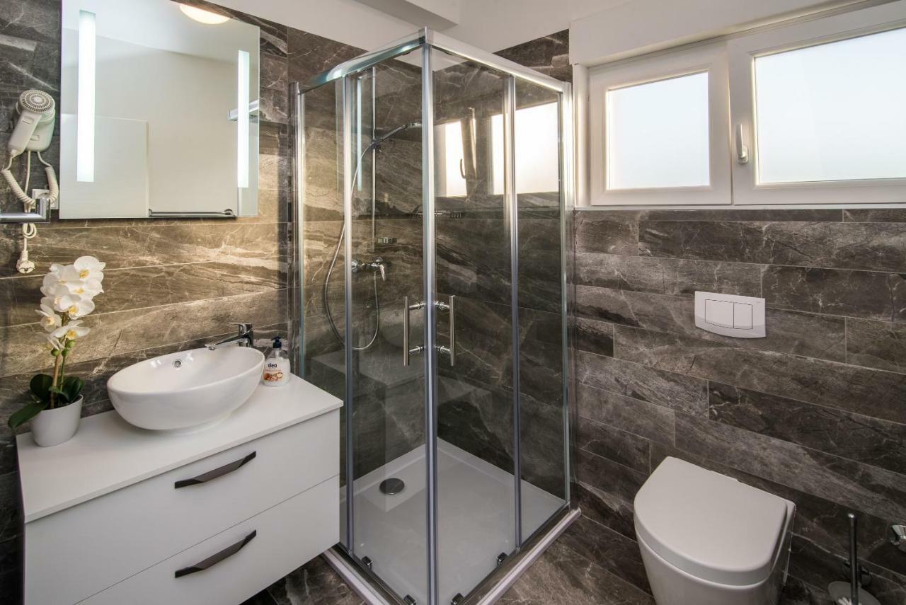 Luxury Apartment Imperia クルク エクステリア 写真