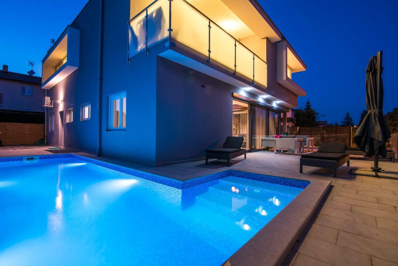 Luxury Apartment Imperia クルク エクステリア 写真
